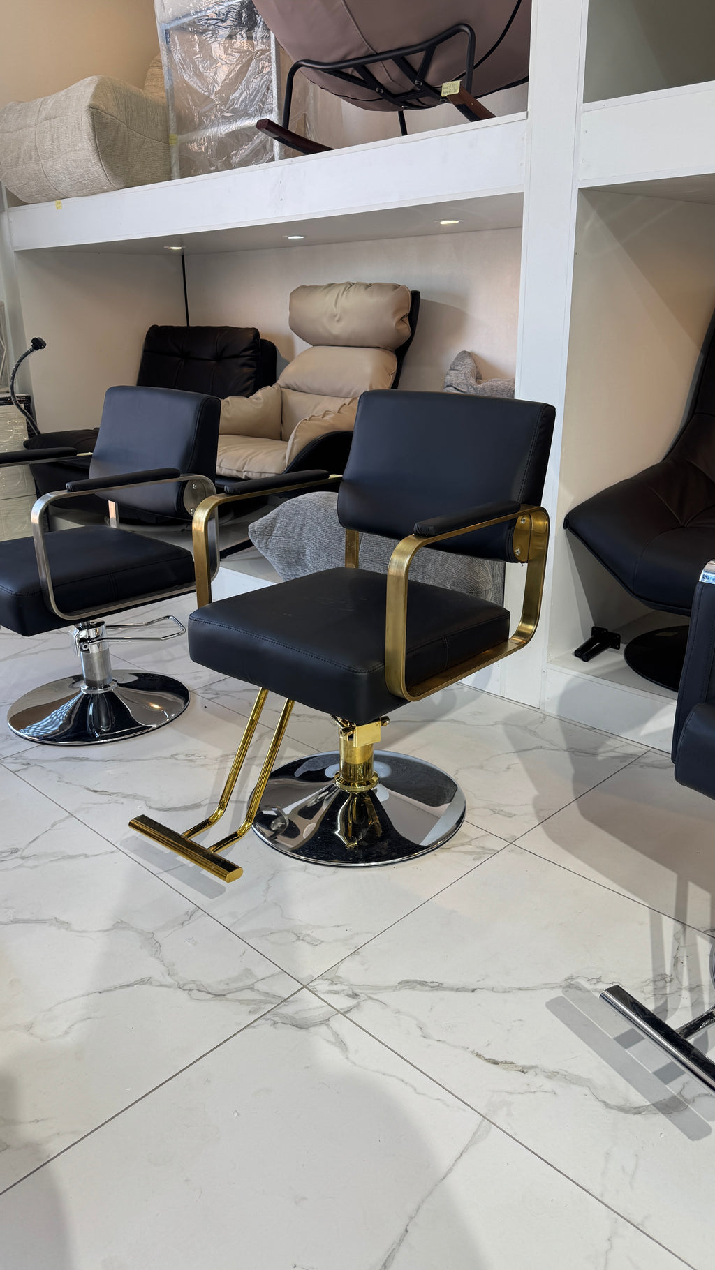 Luxe Gold & Matte Black Professional Salon Chair