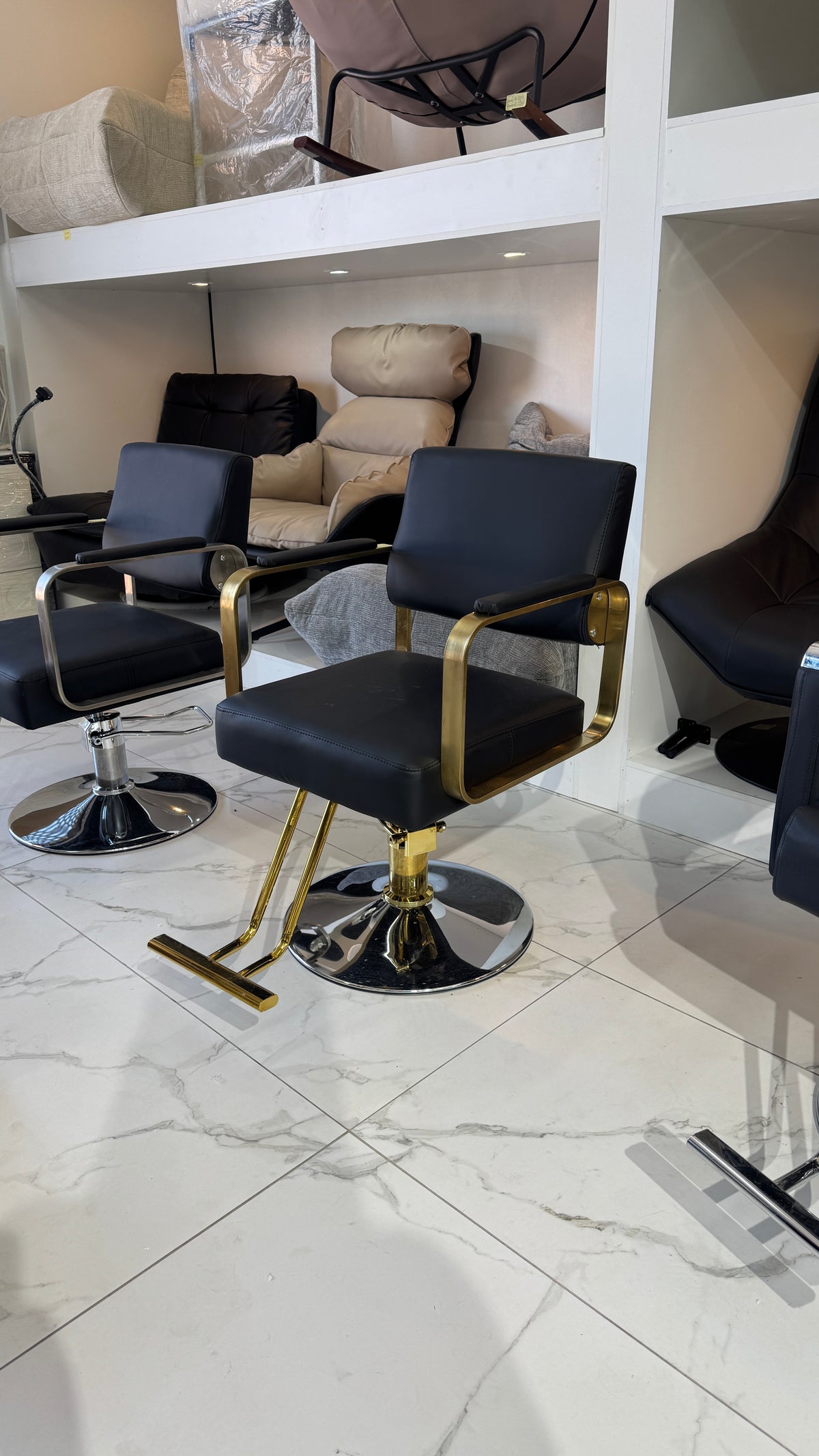 Luxe Gold & Matte Black Professional Salon Chair